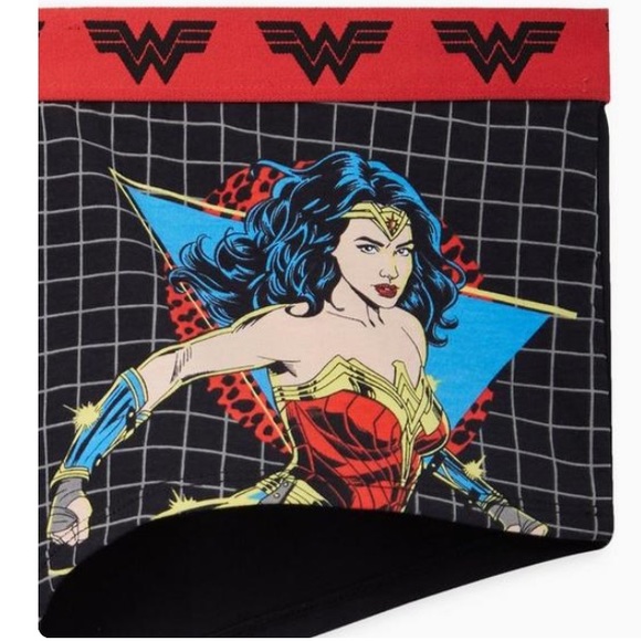 3 for $30 TORRID NWT Boyshort Panty - Cotton Wonder Woman Black Size 3X 0334 - Picture 3 of 5